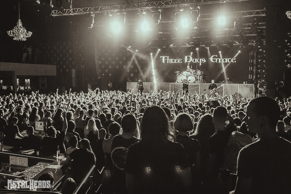 THREE DAYS GRACE