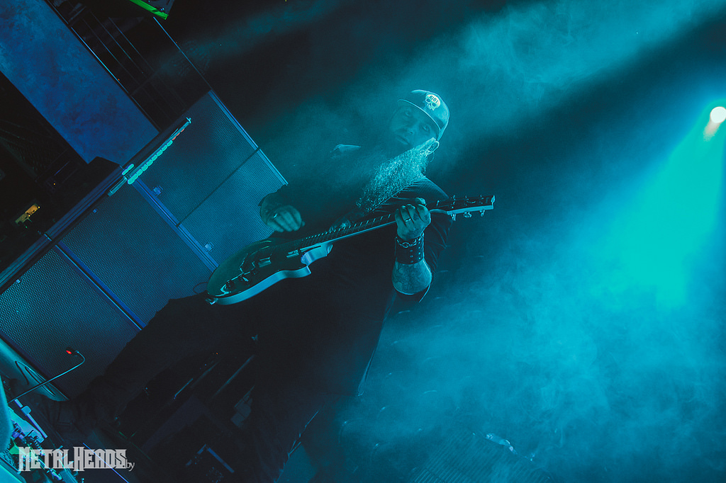 THREE DAYS GRACE